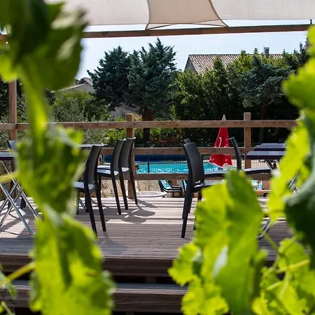 Camping La Residence D'Ete 3 Etoiles Familial Piscine Chauffee Gorges De L Ardeche Campsite