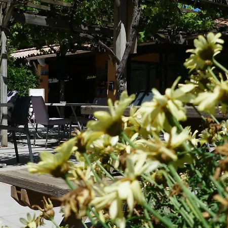 Camping La Residence D'Ete 3 Etoiles Familial Piscine Chauffee Gorges De L Ardeche Campsite Saint-Remeze