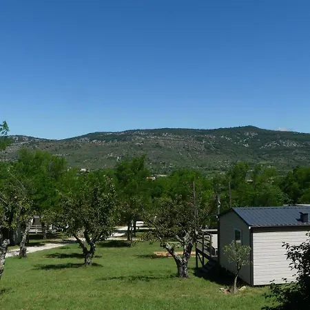 Camping La Residence D'Ete 3 Etoiles Familial Piscine Chauffee Gorges De L Ardeche 3* Saint-Remeze