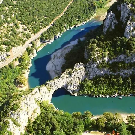 Camping La Residence D'Ete 3 Etoiles Familial Piscine Chauffee Gorges De L Ardeche Saint-Remeze