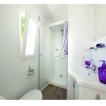 Camping La Residence D'Ete 3 Etoiles Familial Piscine Chauffee Gorges De L Ardeche 3* Saint-Remeze