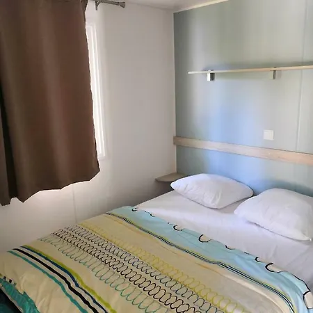Camping La Residence D'Ete 3 Etoiles Familial Piscine Chauffee Gorges De L Ardeche Saint-Remeze